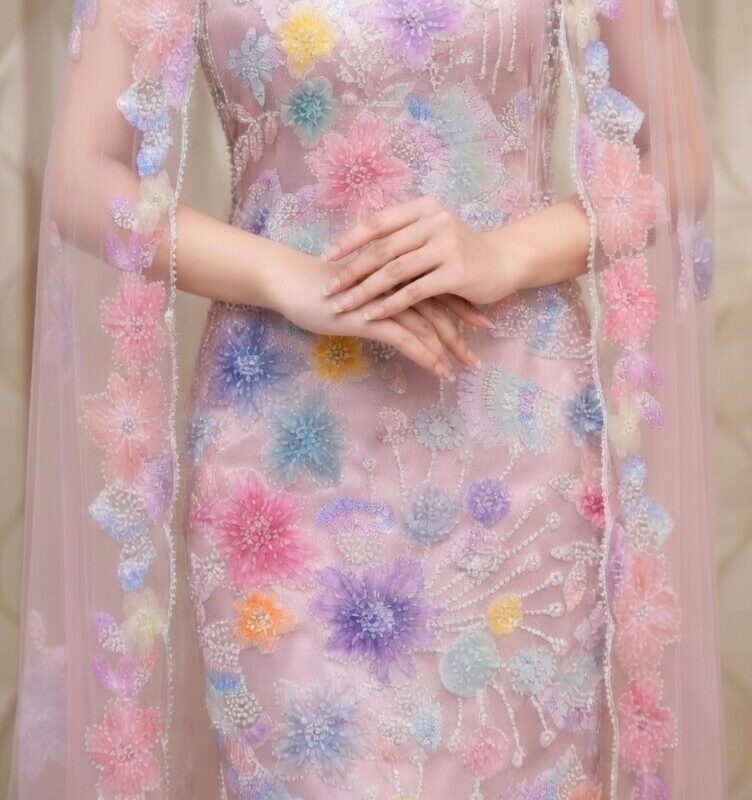 Net fabric with soft inner lining